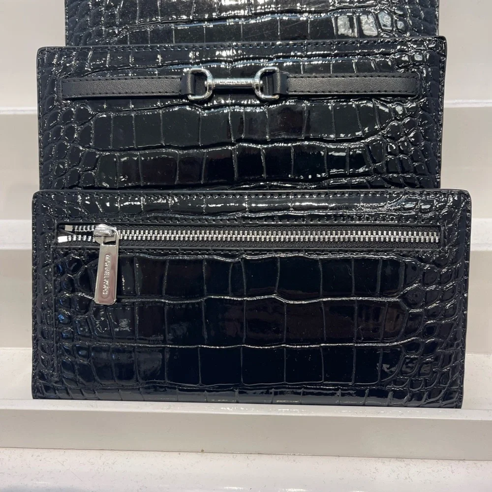 MICHAEL KORS Carson Large Snap Patent Crocodile Embossed Bifold Wallet Black NWT